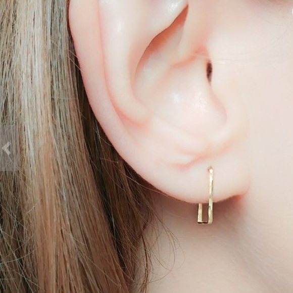 Hammered Hook Around Stud Earrings Cute & Classy Textured Studs Silver Gold Rose - Picture 3 of 8